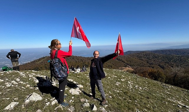 Kartepe’nin zirvesinde Cumhuriyet coşkusu