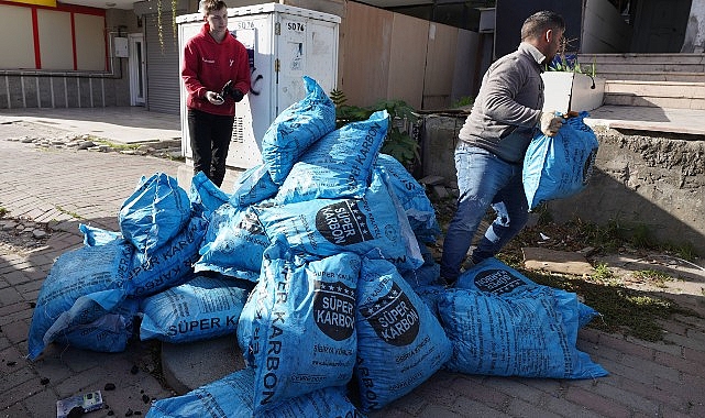 Beylikdüzü Belediyesi’nden yakacak yardımı