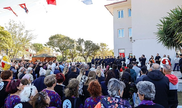 Seferihisar Belediyesi Ürkmez Doğanbey hizmet noktası yeni yerinde kapılarını açtı.